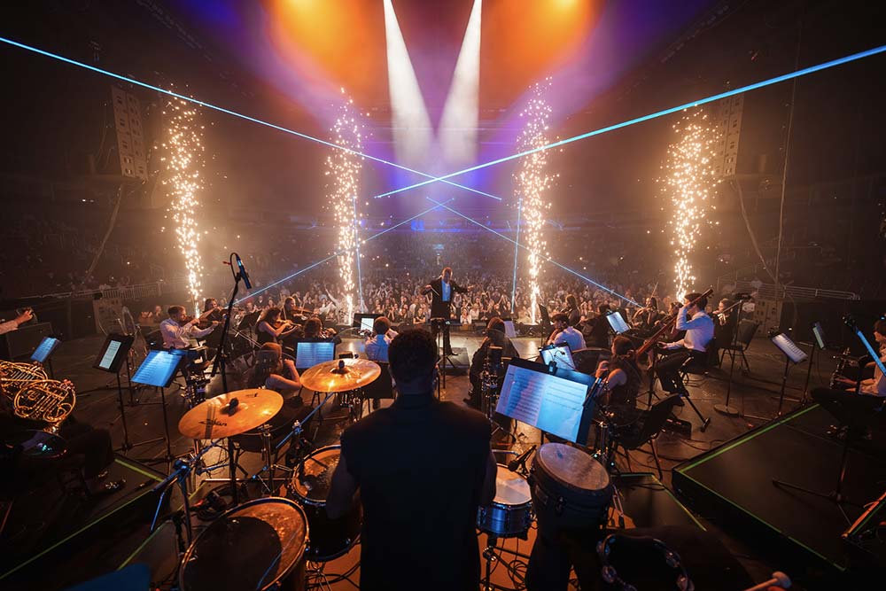 Zaïko, maitre des sébènes, parties instrumentales des chansons qui soudain accélèrent vers la transe, laissant la place aux motifs des guitares électriques.