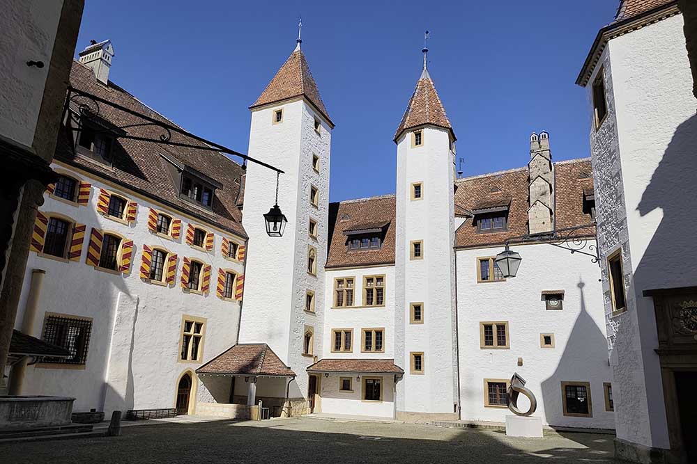 Le château médiéval.