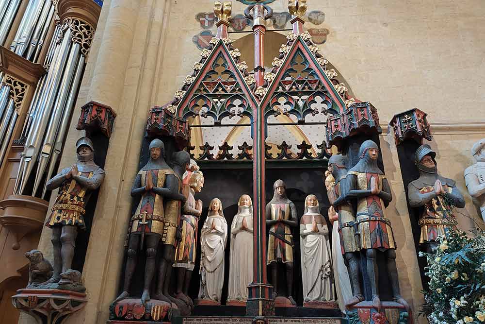 Le monument des comtes et comtesses de Neuchâtel.