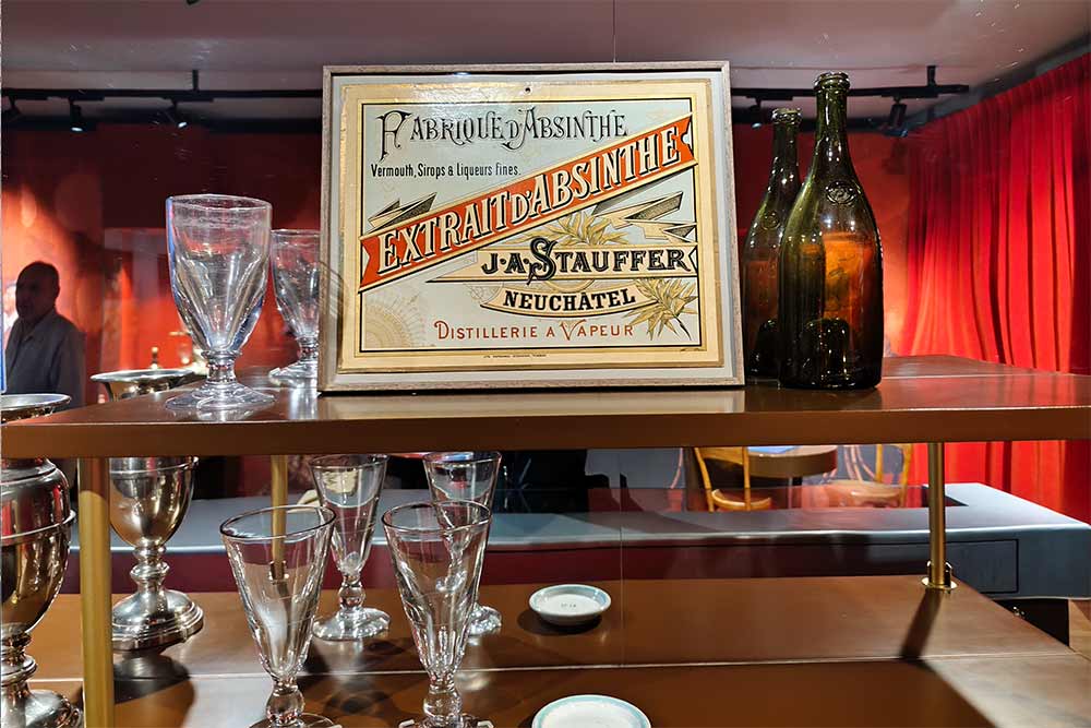 Le Jura Suisse - Quantité de distillateurs.