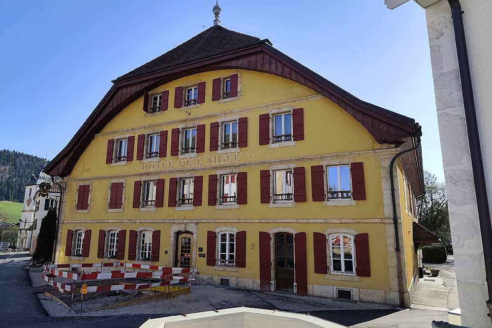 Le Jura Suisse - L’hôtel de l’Aigle.