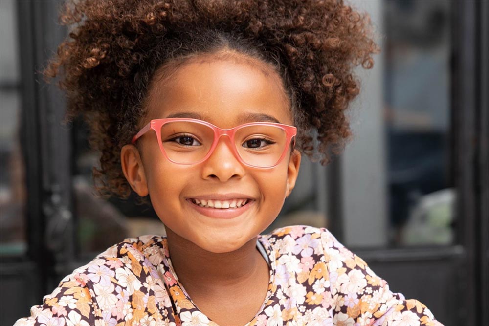 Les enfants aiment les lunettes en raison du choix des matières et des couleurs.