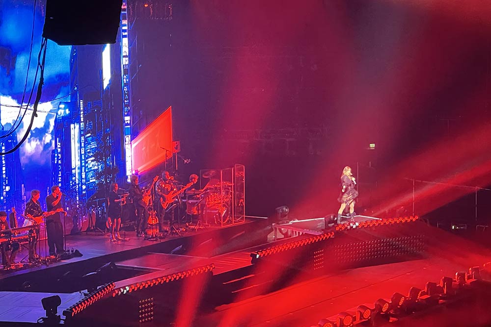 Stars 80 Forever - Les artistes enchainent les tubes pour le plus grand plaisir du public.