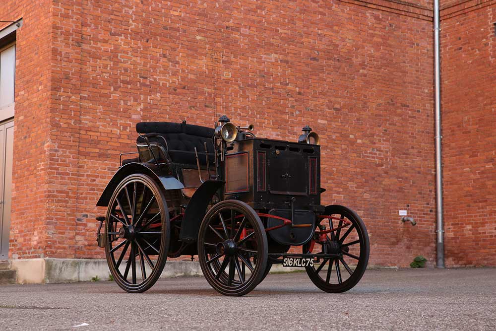 Grimaldi Forum Monaco - Panhard & Levassor type P2D1892 Famille Panhard .