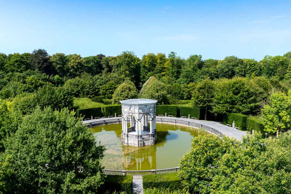 Château - Le pavillon des Sept Etoiles et son bassin
