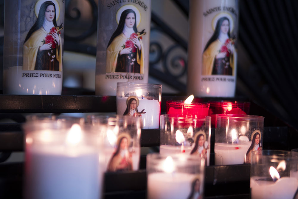 Une grande dévotion pour Sainte Thérèse.