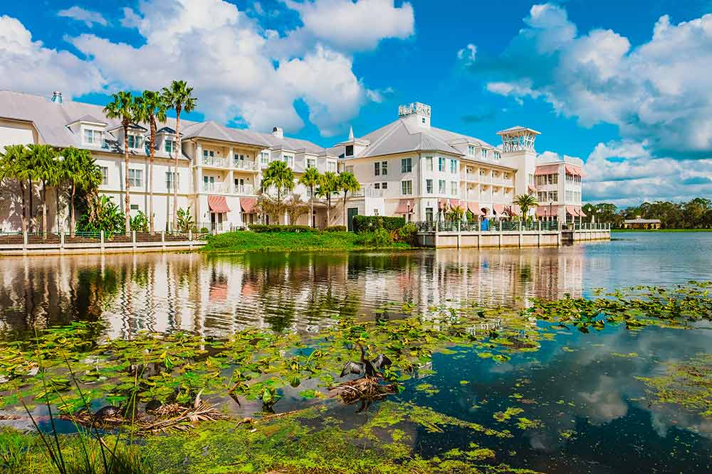 Kissimmee - Celebration créée par The Walt Disney Company et classée parmi les plus belles villes d’Amérique par Forbes.