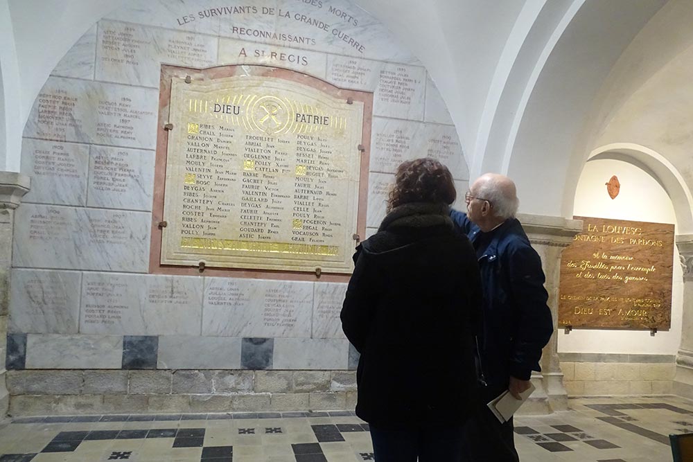 La Crypte et ses ex-votos.