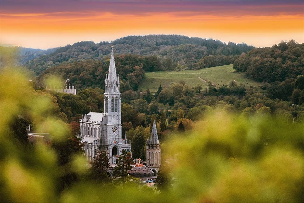 Une ville sanctuaire qui fait renaître la foi ou espérer la guérison.