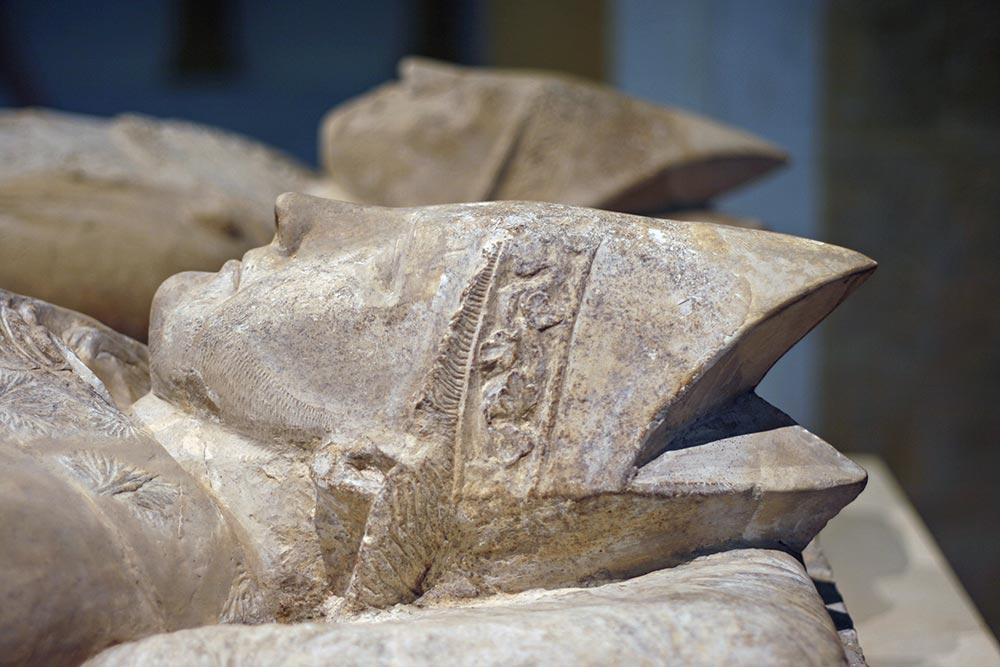 On se laisse imprégner par l’histoire des ducs de Bourbon, des abbés de Cluny, sans se lasser de la foisonnante, mais néanmoins sensible nature environnante.