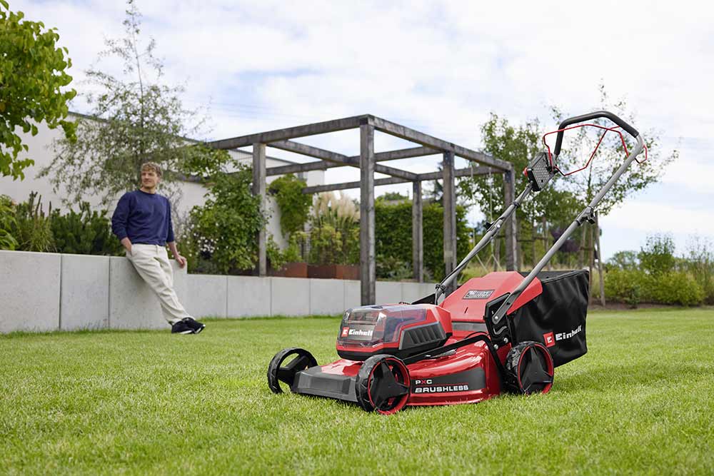 Tondeuse Einhell - une tondeuse pratique et économique.