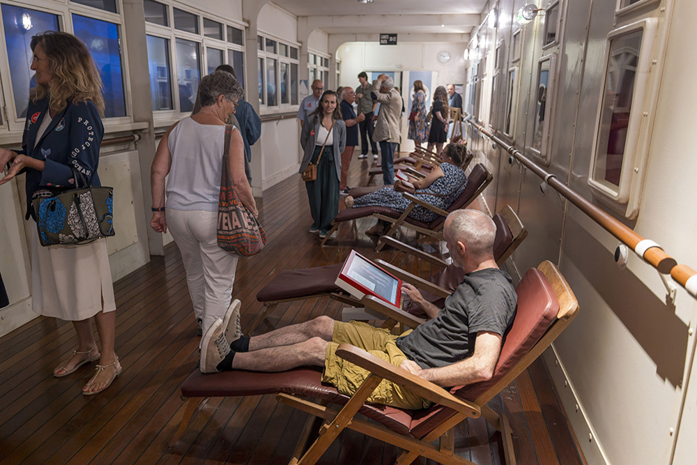 Le temps de la visite, Escal'Atlantic donne l'impression d'embarquer à bord d'un paquebot de légende et de revivre l'âge d'or des traversées transatlantiques.