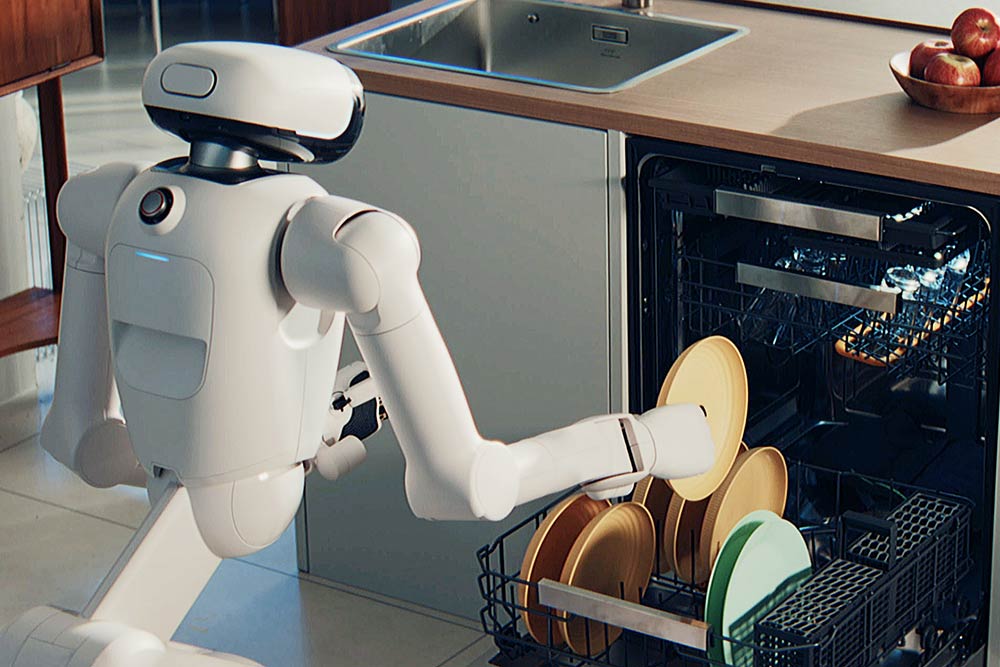 LG CLOiD - Le Robot met la vaisselle dans le Lave-Vaisselle.