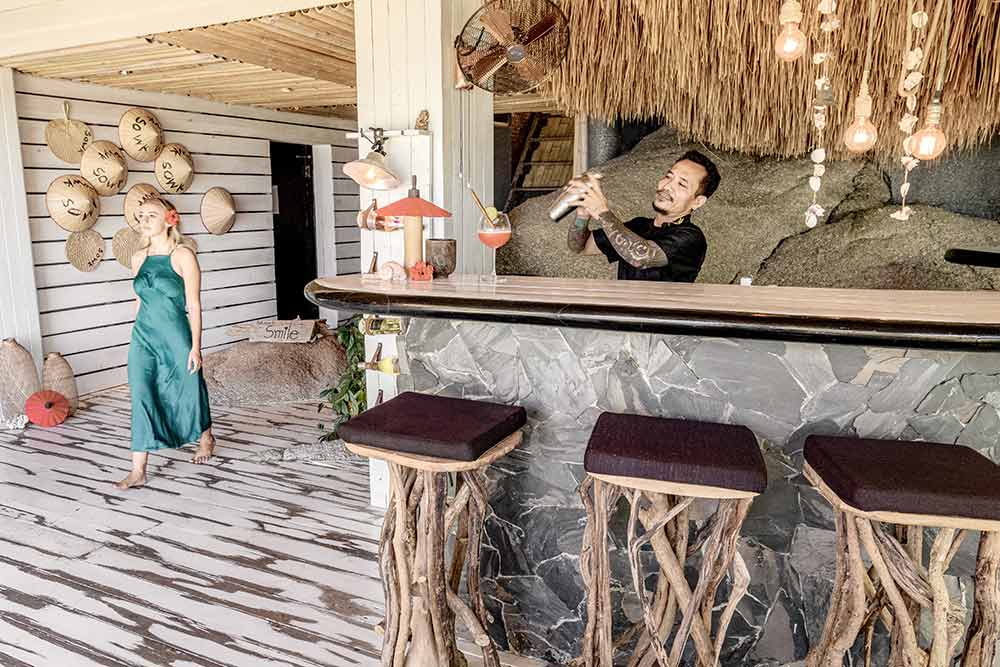 Haute Couture Hospitality - Le bar et les cocktails préparés par un spécialiste.