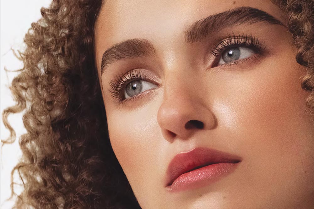 Le maquillage, indispensable pour se sentir belle.