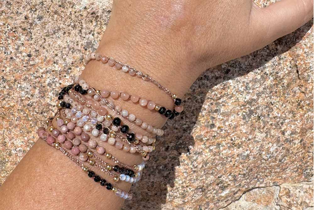 Des bracelets élégants et originaux.