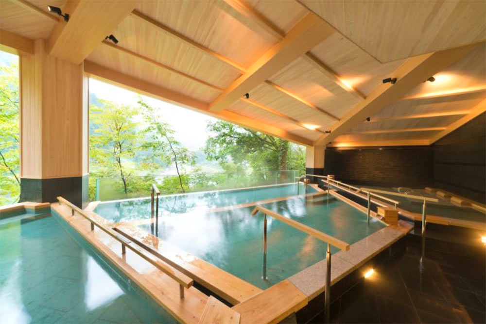 Régions Secrètes du Japon - Unaziki Onsen, une superbe station thermale.
