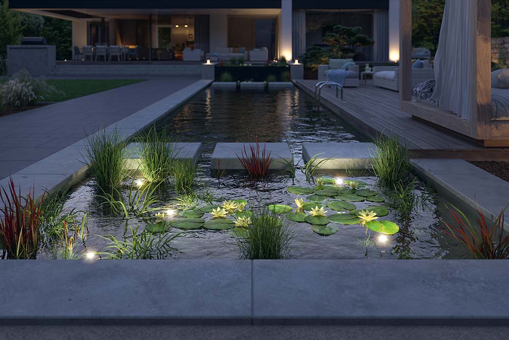 Luminaires Plug et Shine - Un éclairage qui met la piscine en valeur.