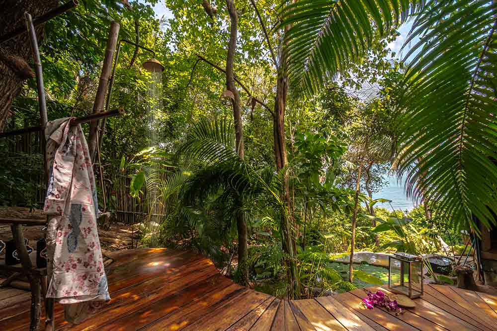Haute Couture Hospitality - Autre terrasse de la villa Sanghamitra.