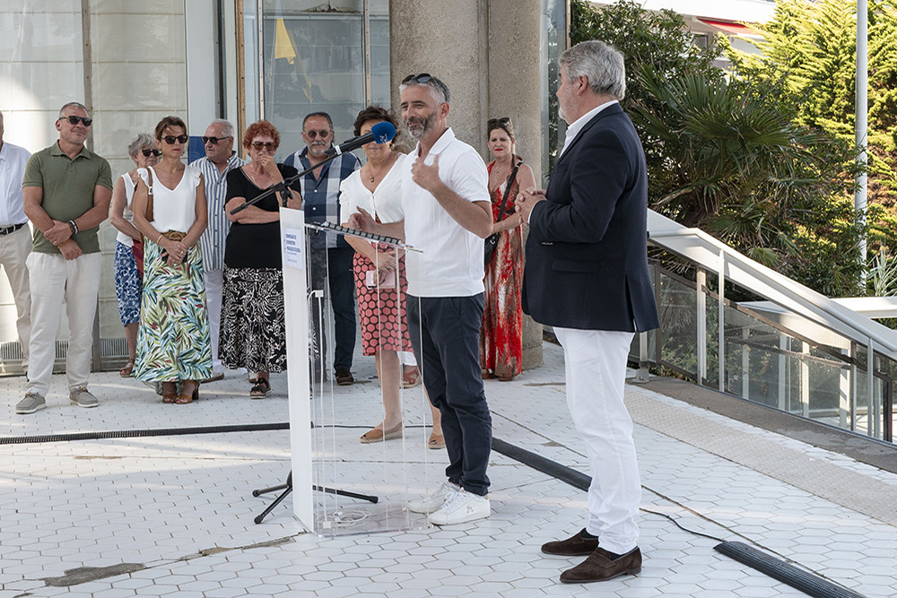 Vernissage de l'exposition Fragiles colosses.