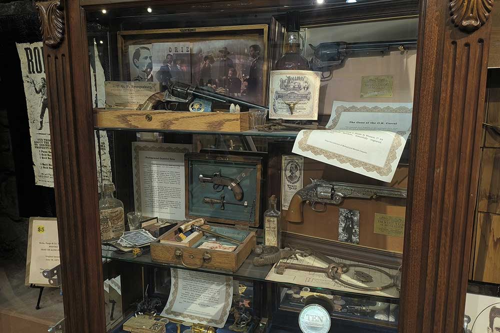 Un petit musée, gratuit, au sous-sol d’un commerce.
