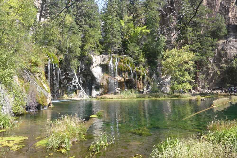 Hanging Lake, dont l’accès est réglementé.