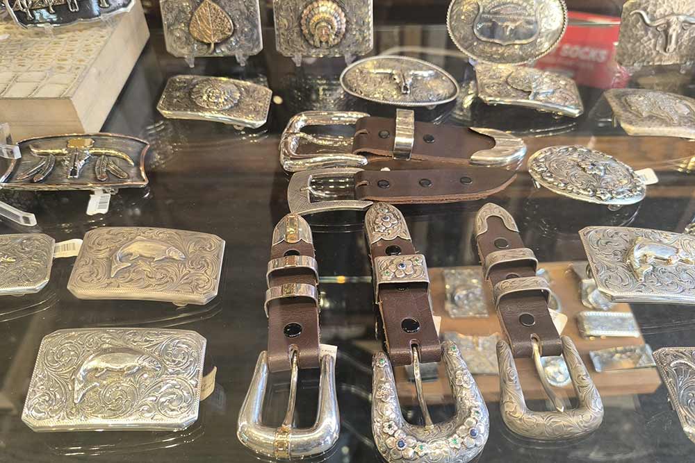 Colorado - Des boutiques de luxe et des galeries, mais aussi du traditionnel.