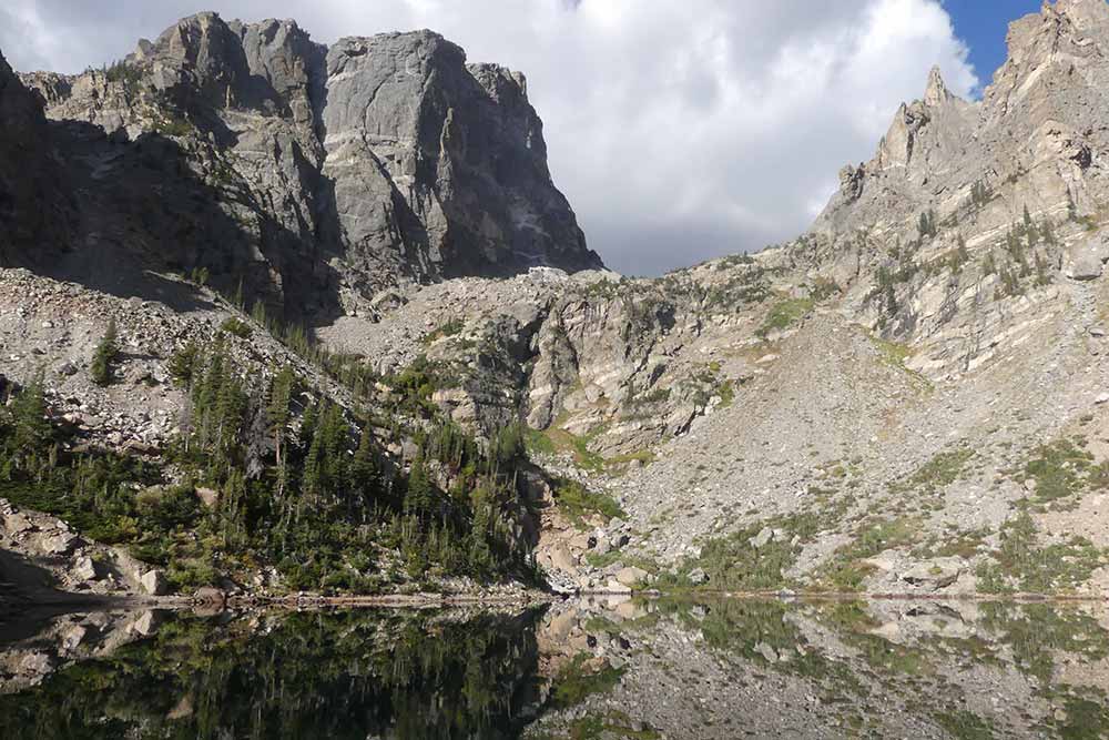 Colorado - Une série de petits lacs enchâssés dans la montagne.