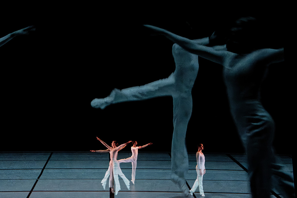 Dance - Etonnant et superbe.