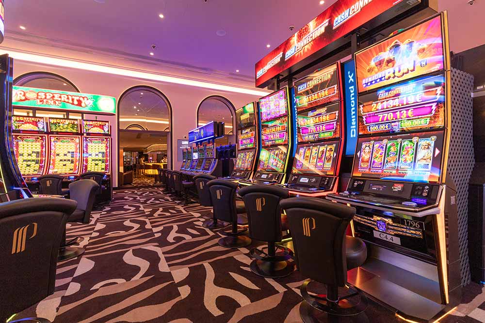 Divonne-les-Bains - Le Casino de Nuit.