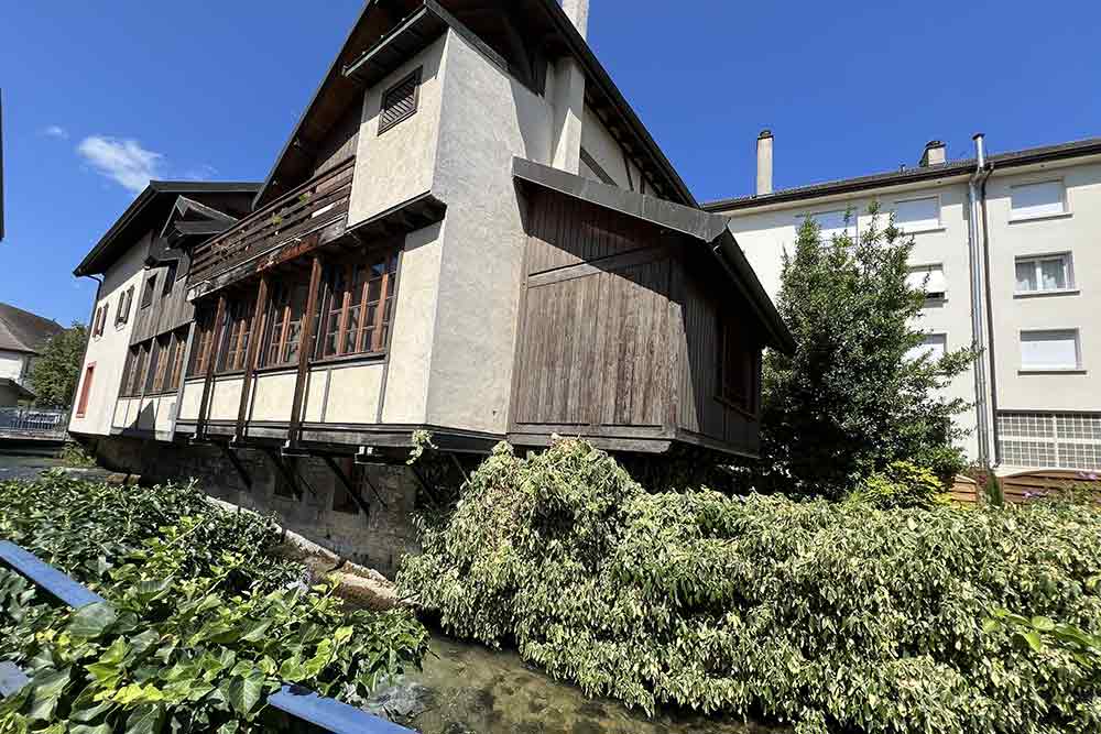 Divonne-les-Bains - Un ancien moulin devenu une habitation.