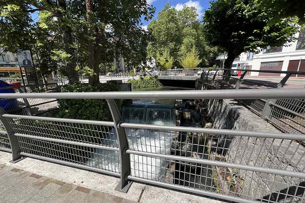 Divonne-les-Bains la force de l'eau a fait fonctionner le Moulin David.