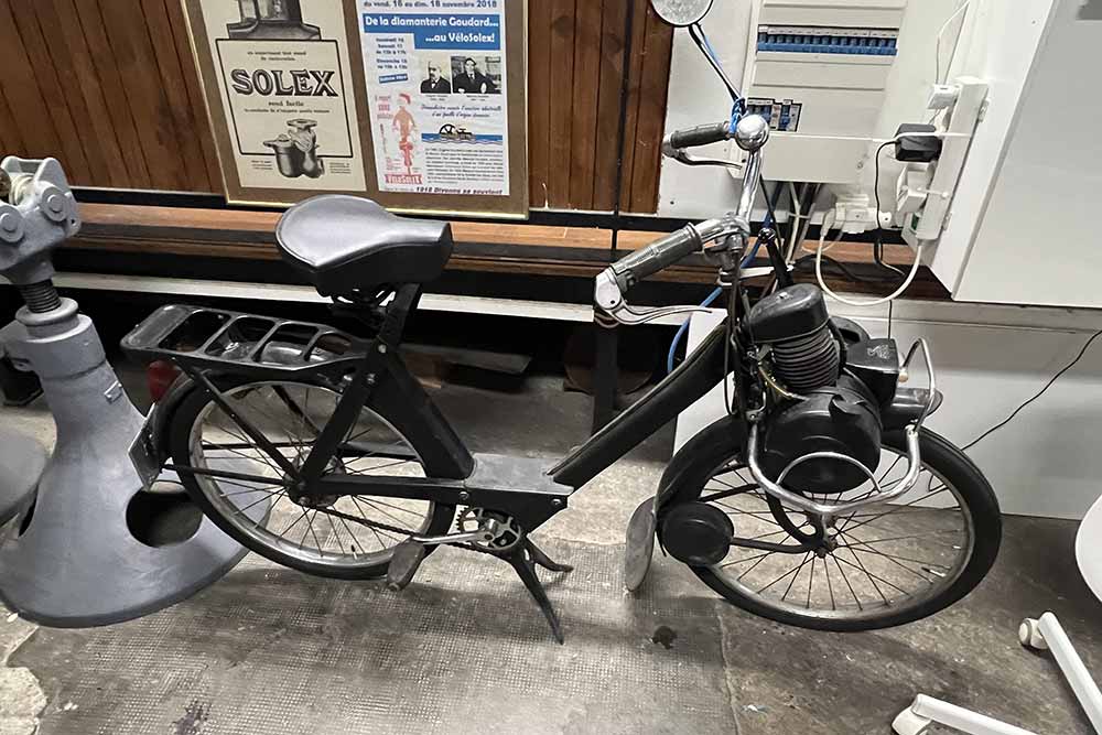 Le Vélo Solex créé par Maurice Goudard et Marcel Mennesson en 1941.
