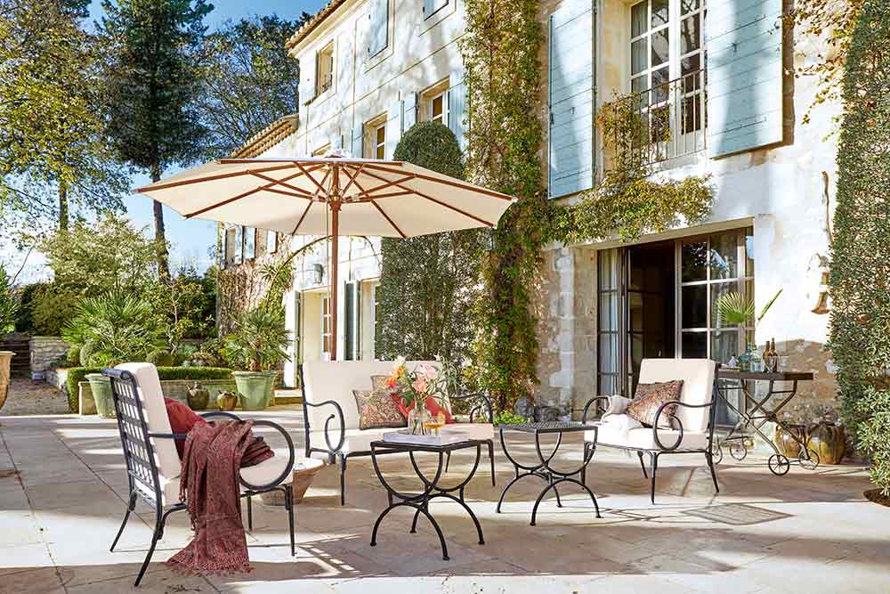 Une terrasse bien agencée.