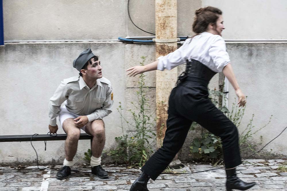 Carmen en extérieur et en itinérance,