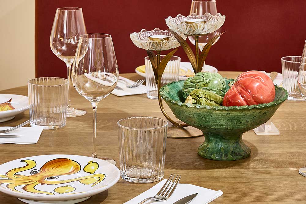 EBEN - Un restaurant solaire, méditerranéen, tourné vers une terrasse privative arborée.
