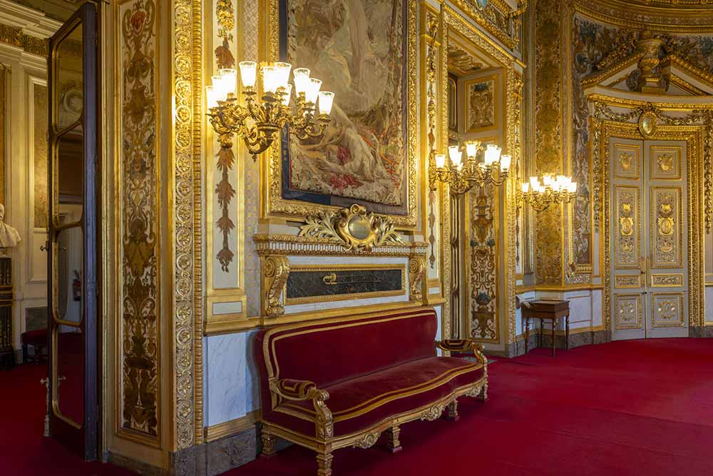 Palais du Luxembourg - La Salle des Conférences accueille aujourd'hui réceptions officielles, interviews de sénateurs et rencontres avec la presse.