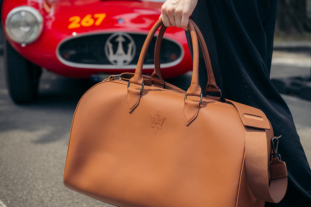 Weekend Bag - Eléganceintemporelle, savoir-faire artisanal, durabilité et innovation.