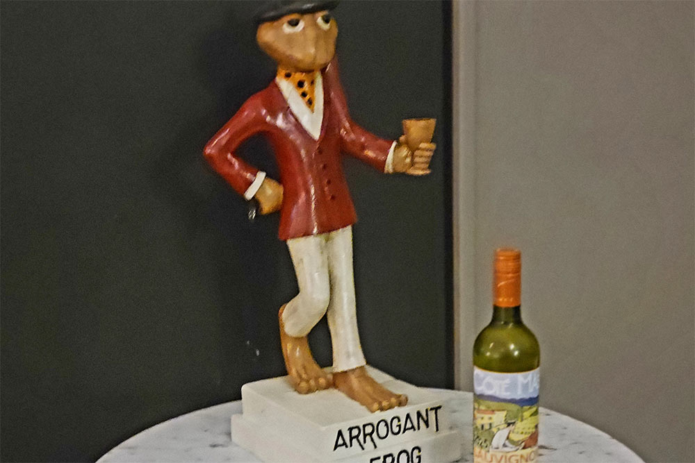 Etang de Thau - « Arrogant Frog » est devenu la marque emblématique des domaines de Paul Mas.