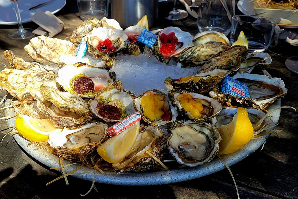 Etang de Thau - Les huitres peuvent désormais être dégustées dans les restaurants créés par les mas.