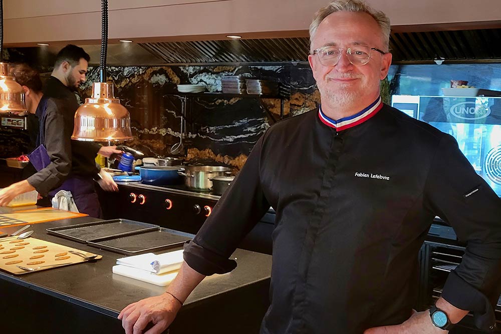 Le chef Fabien Lefebvre, meilleur ouvrier de France 2004, explique la philosophie de sa carte.