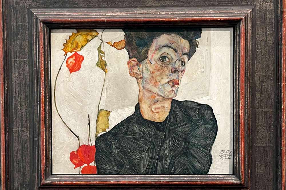 Vienne - Autoportrait aux physalis par Egon Schiele
